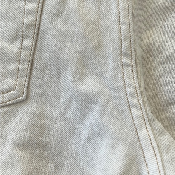 GAP White Jean Shorts Distressed Frayed Hem - Picture 4 of 6